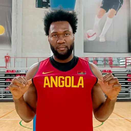 Bruno Fernando habla sobre la lucha de Vinícius contra el racismo 