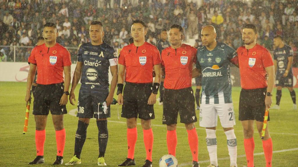 Copa Centroamericana 2025: Antigua-Alianza  | Alex Meoño 