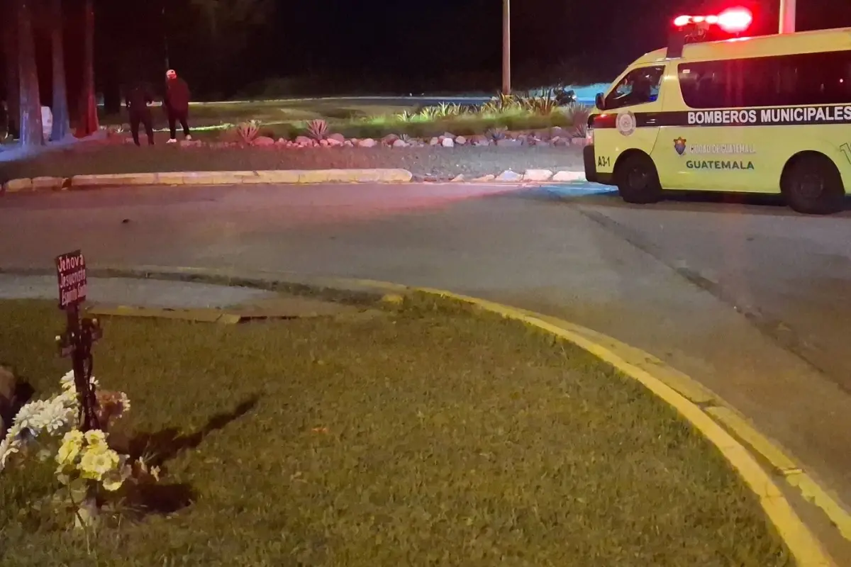 En el lugar se reportó un cierre vial temporal, mientras se realizaron las primeras investigaciones., Bomberos Municipales. 