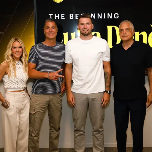 Luka Doncic firma una millonaria extensión de contrato con los Lakers - Los Angeles Lakers