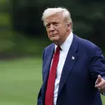 Trump defiende movilizar submarinos hacia Rusiat