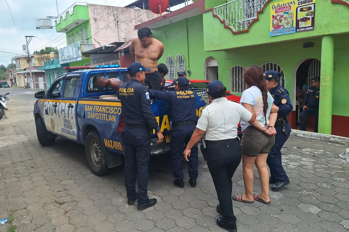 Los detenidos fueron llevados ante la justicia, mientras se investigan los mensajes en sus celulares., PNC de Guatemala.
