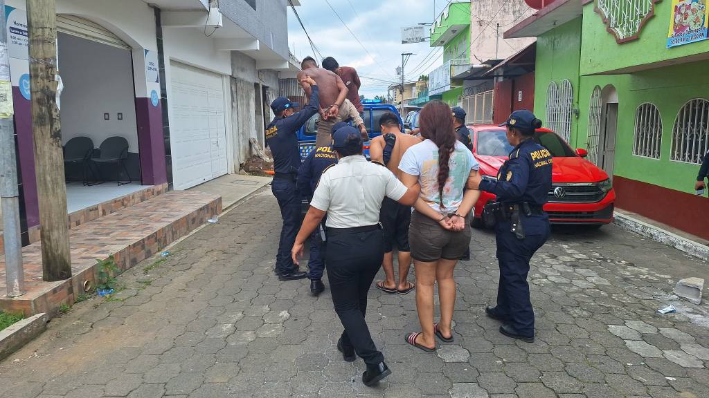 Capturan a cuatro supuestos pandilleros en San Francisco Zapotitlán | PNC de Guatemala