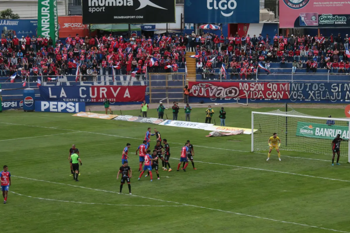 Partido entre Xelajú MC y CSD Mictlán - Willber Colloy
