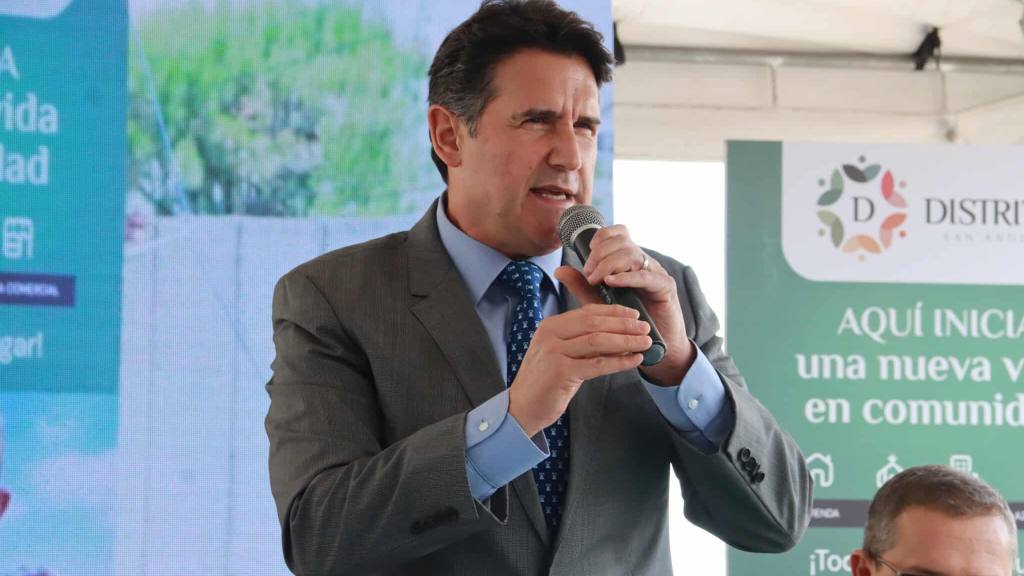Instalan primera piedra de la Parroquia Santos Ángeles Custodios | Álex Meoño