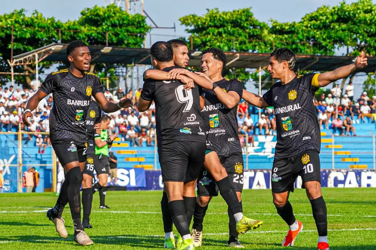 Guastatoya empata ante Comunicaciones y suma su primer punto del Apertura 2025 