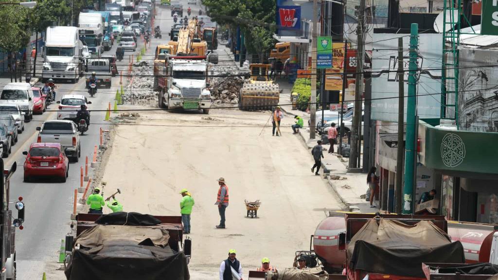Cuadrilla trabaja a fondo en Calle Martí para agilizar obra | 