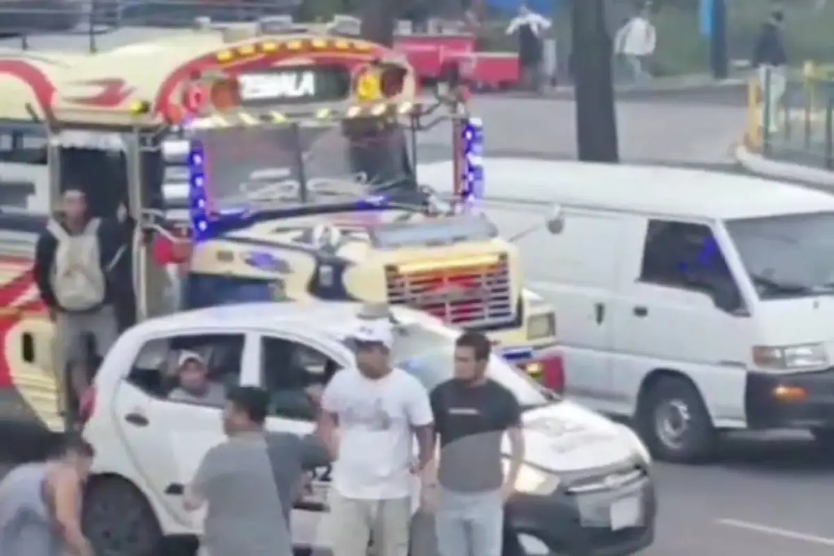Pelea en la calzada San Juan , Captura de pantalla video X.