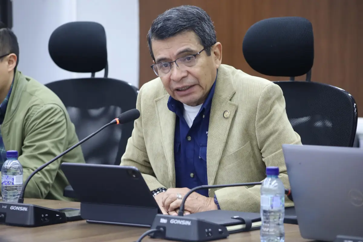 El ministro de Comunicaciones, Miguel Ángel Díaz, durante una citación en el Congreso este viernes 8 de agosto., CIV