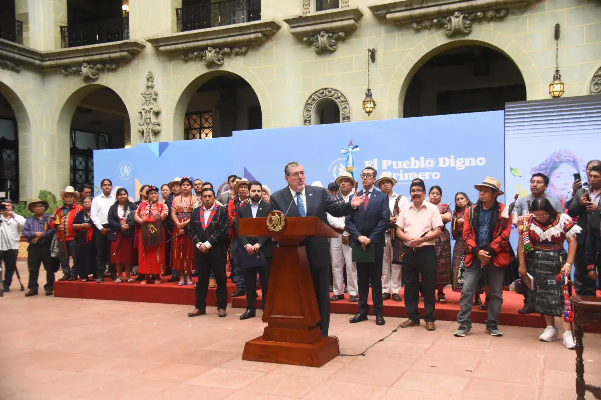 El presidente Bernardo Arévalo conmemoró el Día Internacional de los Pueblos Indígenas con una iniciativa de ley sobre tierras comunales, presentada el jueves pasado., Omar Solís.