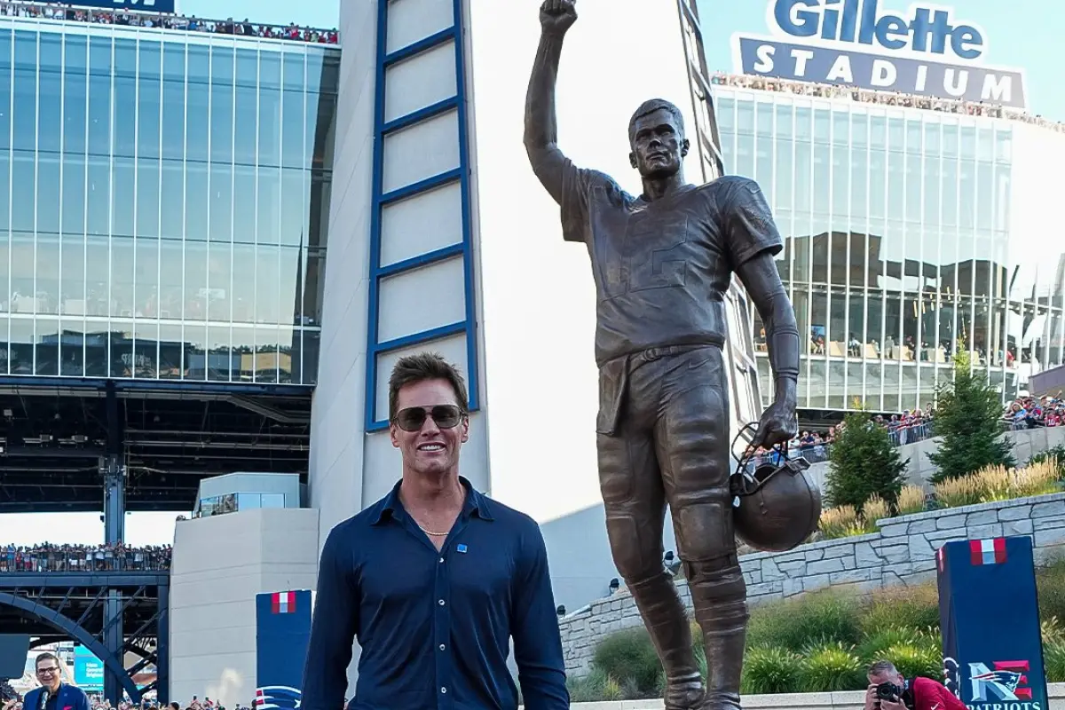 Estatua de Tom Brady en Nueva Inglaterra - Patriots