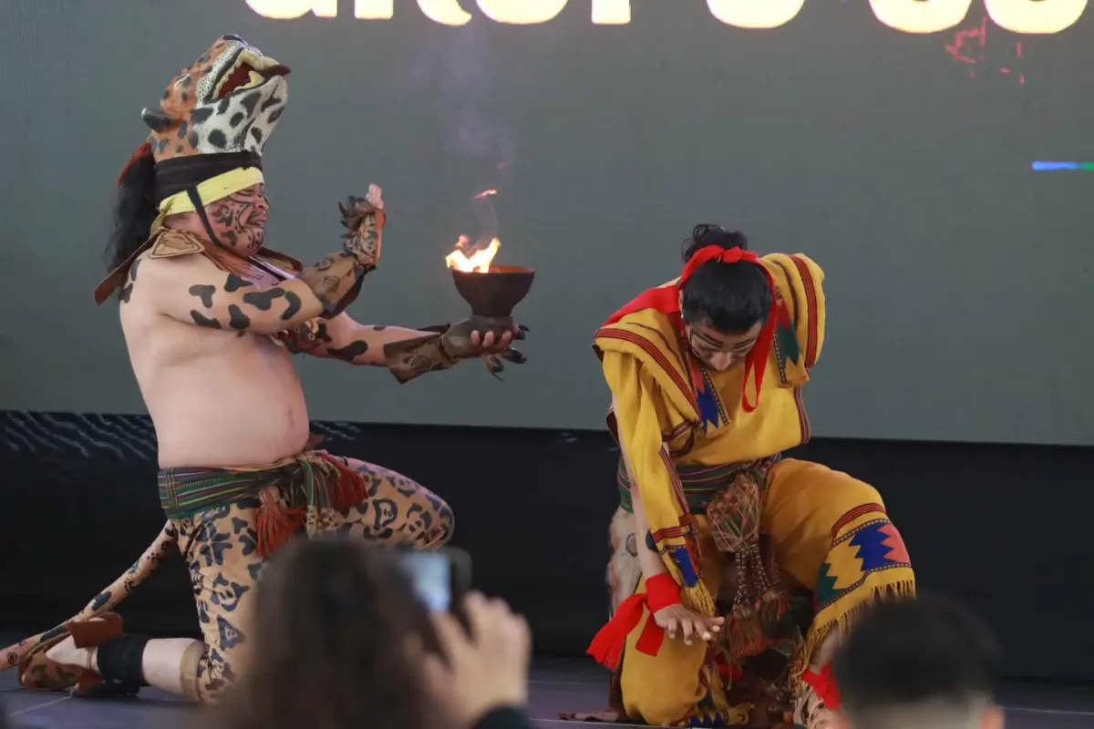 Durante el evento, los participantes disfrutaron de coloridas estampas culturales., Alex Meoño 