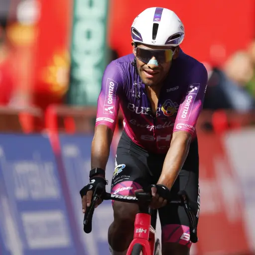 Sergio Chumil completa una nueva etapa de la Vuelta a España 2025 - Burgos BH