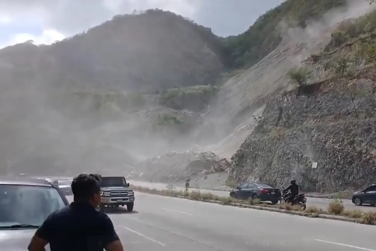 Derrumbe en el kilómetro 63 de la ruta al Atlántico complica el paso., Captura de pantalla. 