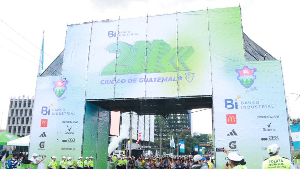 La 21K de la Municipalidad de Guatemala 2025 reunió a miles de corredores en un ambiente vibrante | Alex Meoño
