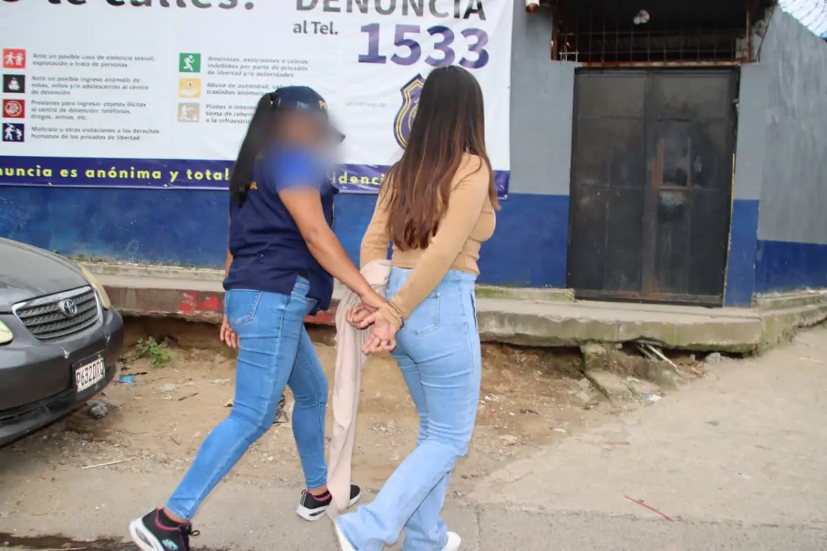 Mujer detenida en Chimaltenango. , PNC.