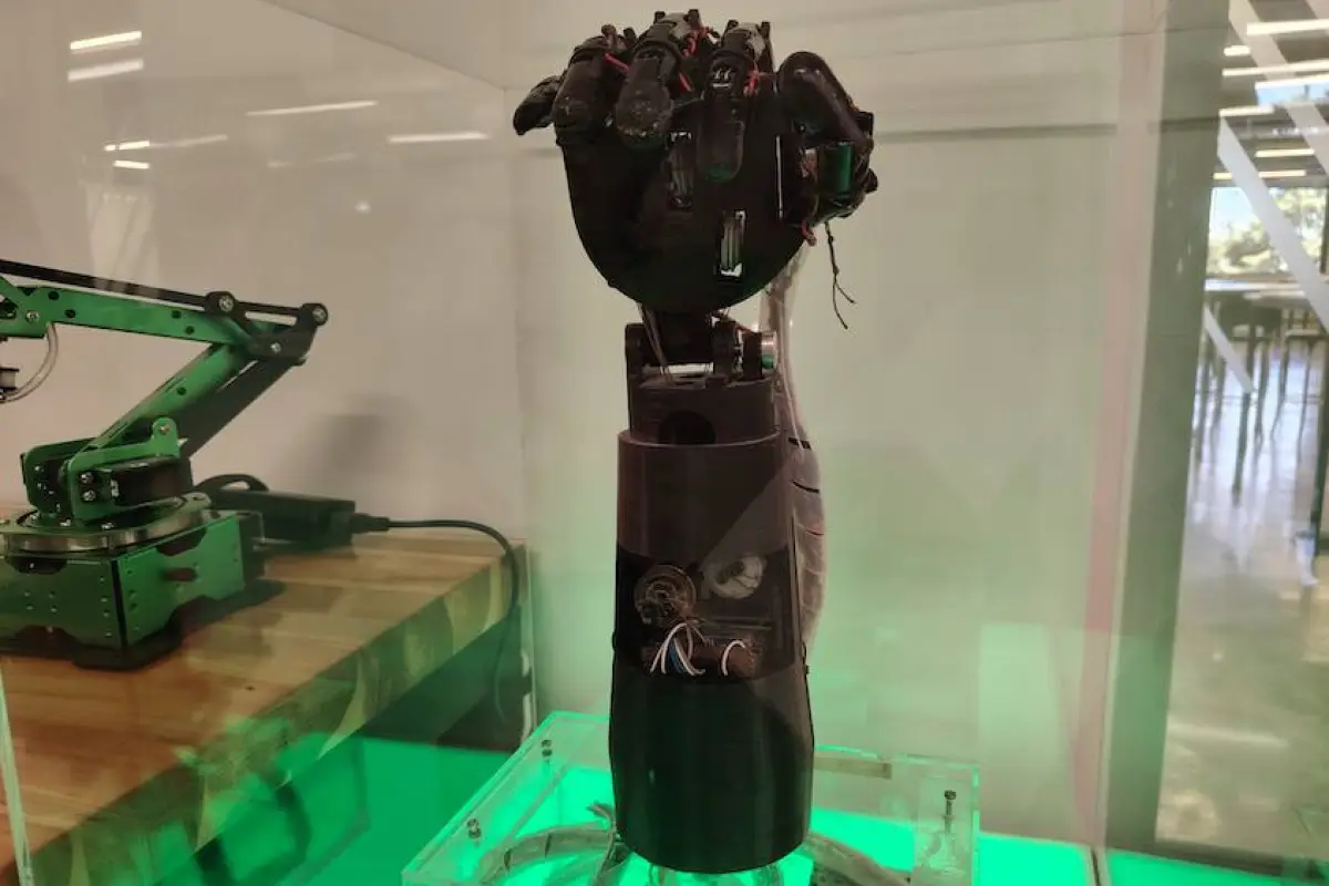 Olimpiadas de Robótica , Emisoras Unidas