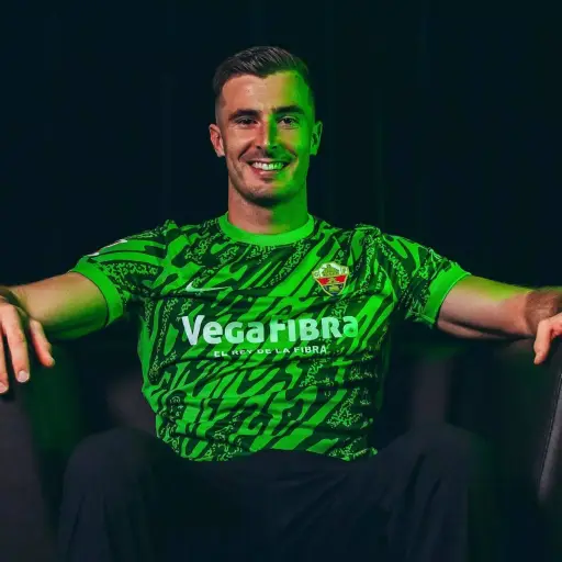 Barcelona y Elche acuerdan la cesión de Iñaki Peña - Elche CF