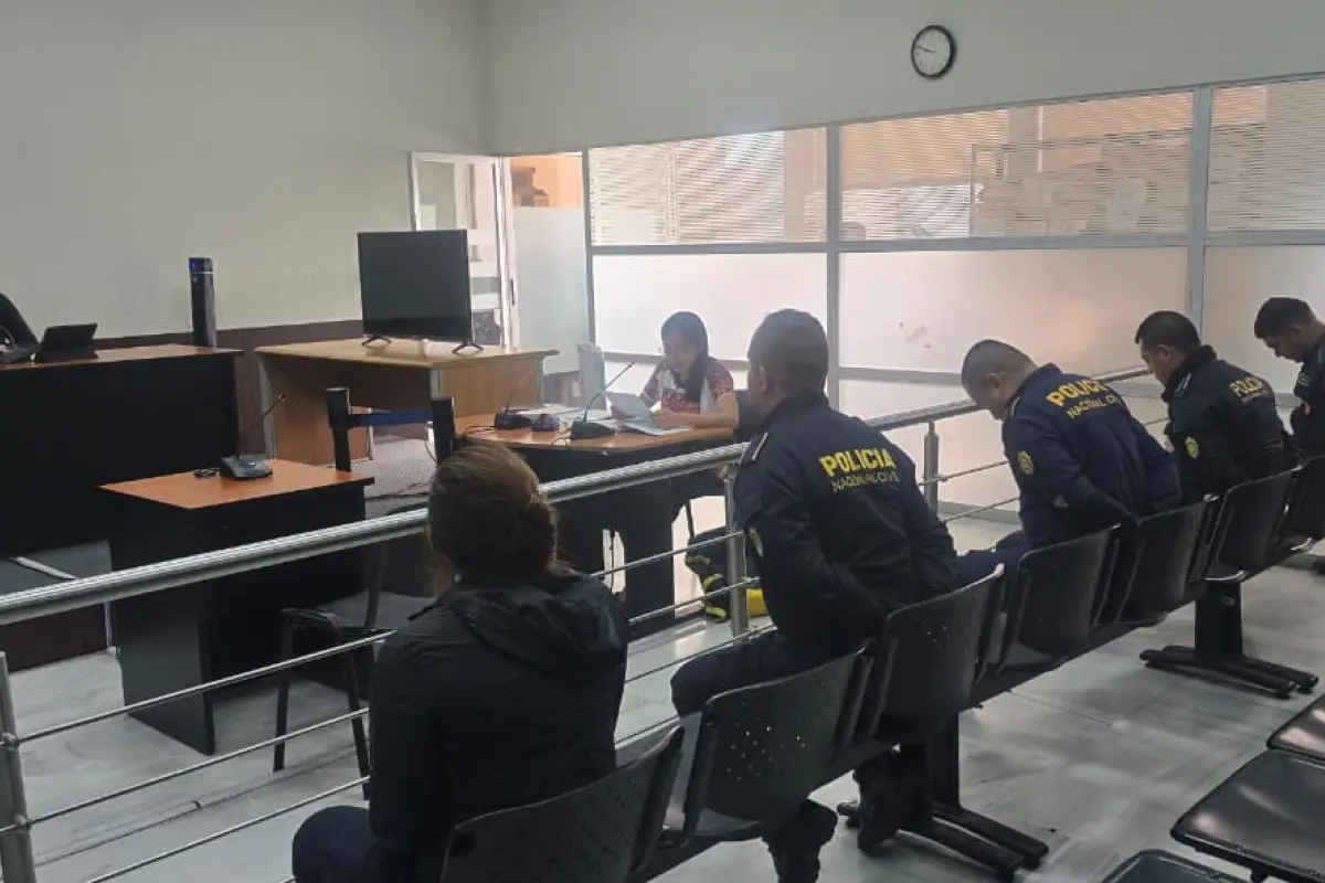 La audiencia de primera declaración de los cinco agentes de PNC se llevó a cabo esta mañana en el Juzgado de Turno., Ángel Oliva/EU