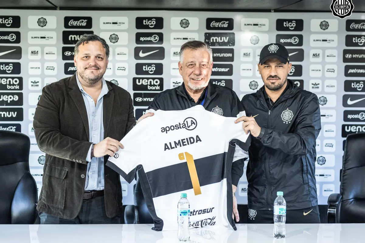Éver Hugo Almeida vuelve al Olimpia de Paraguay - Olimpia