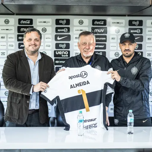 Éver Hugo Almeida vuelve al Olimpia de Paraguay - Olimpia