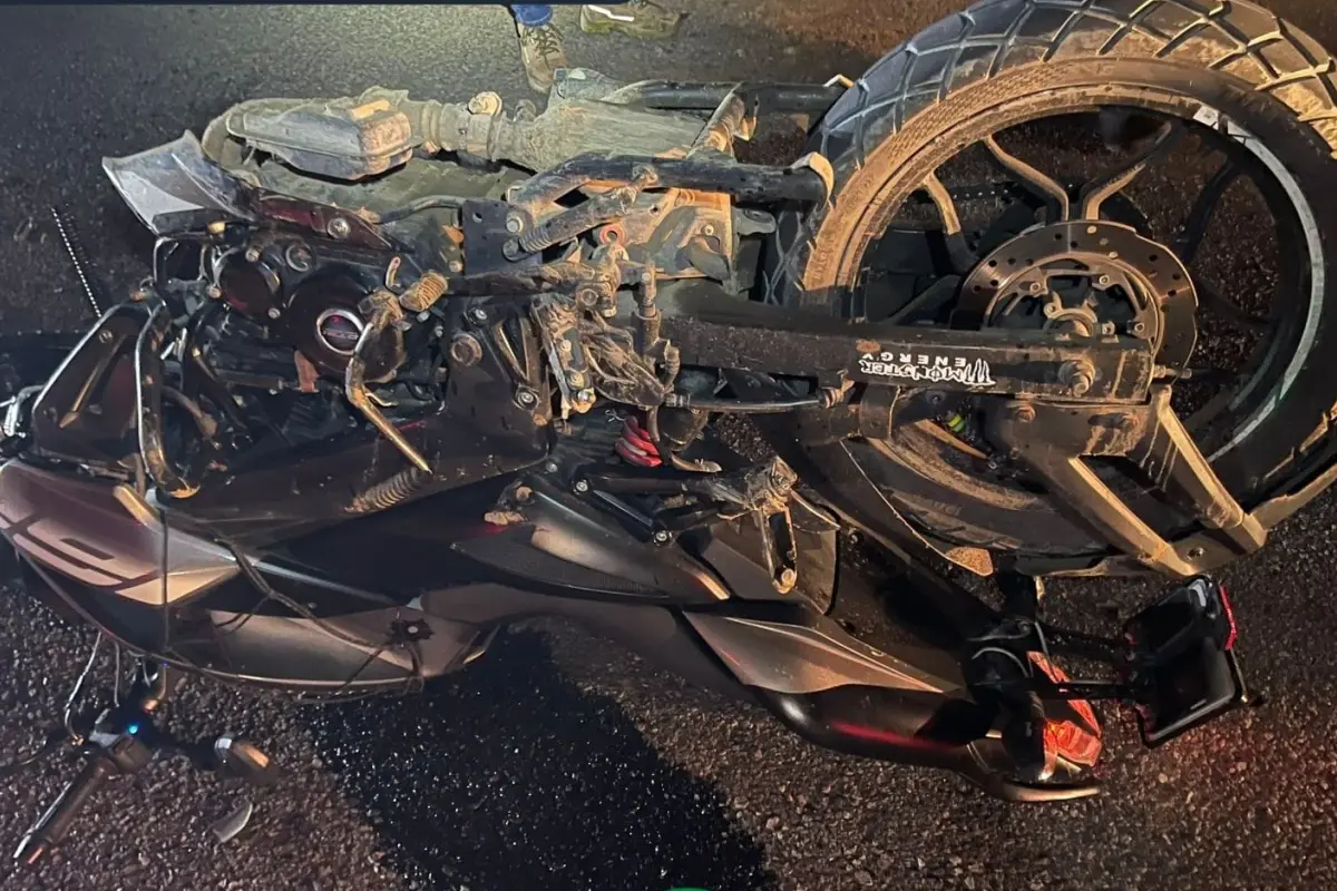 Los cuerpos de socorro tuvieron una noche y madrugada muy ocupada por los accidentes de tránsito de la noche y madrugda., Bomberos Municipales Departamentales. 