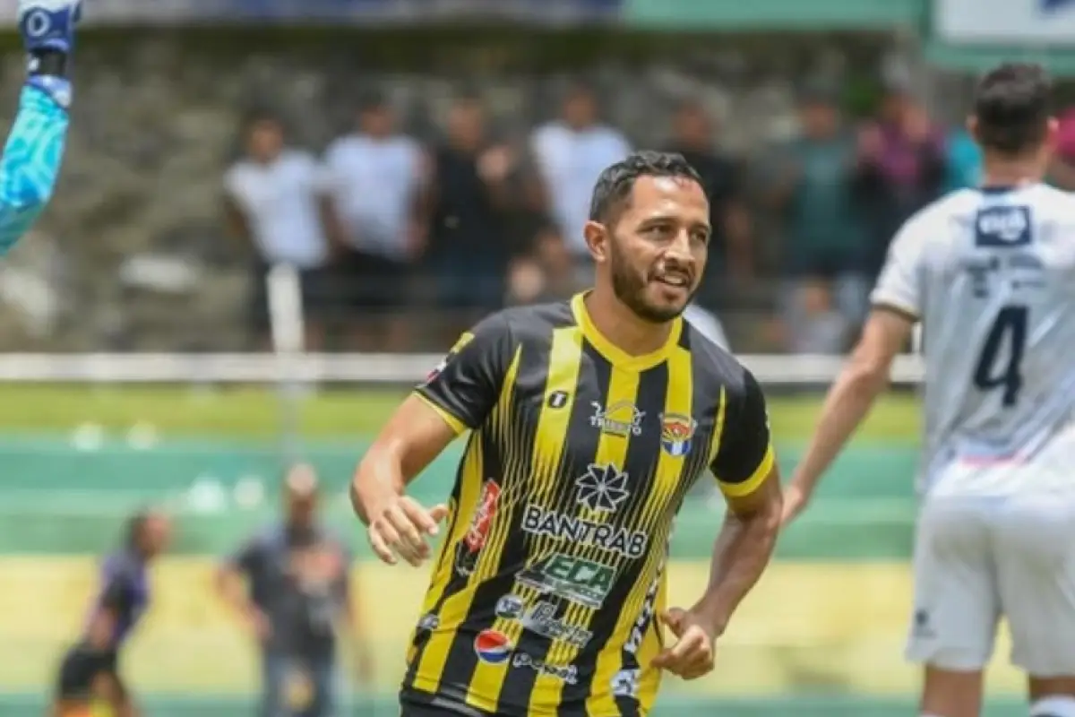 Aurora y Cobán Imperial se midieron en la sexta fecha del Apertura 2025 de Liga Nacional