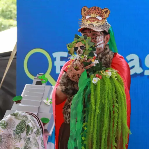 Durante la presentación, los participantes disfrutaron de un concurso de disfraces. En la foto destaca un chihuhua vestido como El Quetzal, ave nacional. ,Álex Meoño.