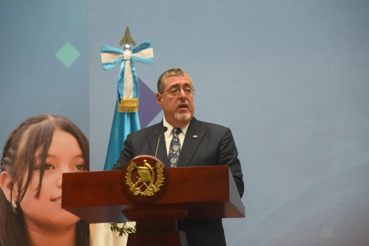 El mandatario Bernardo Arévalo lideró la rueda de prensa en el Palacio Nacional de la Cultura. , Omar Solís.