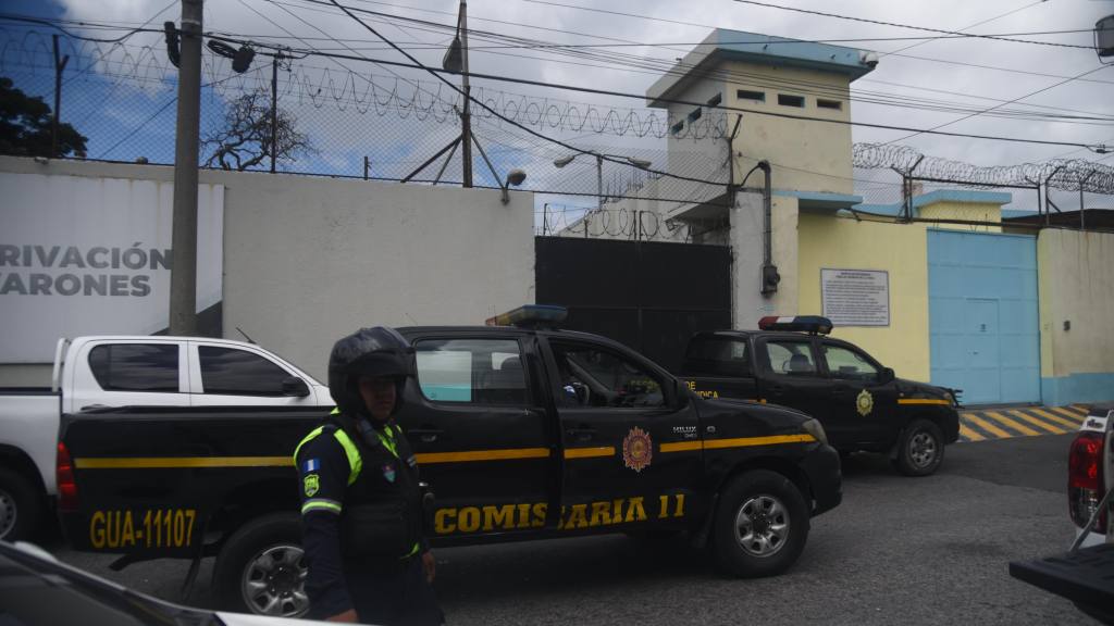 En imágenes: Así se vive la tensión en Gaviotas por motín  | Omar Solís