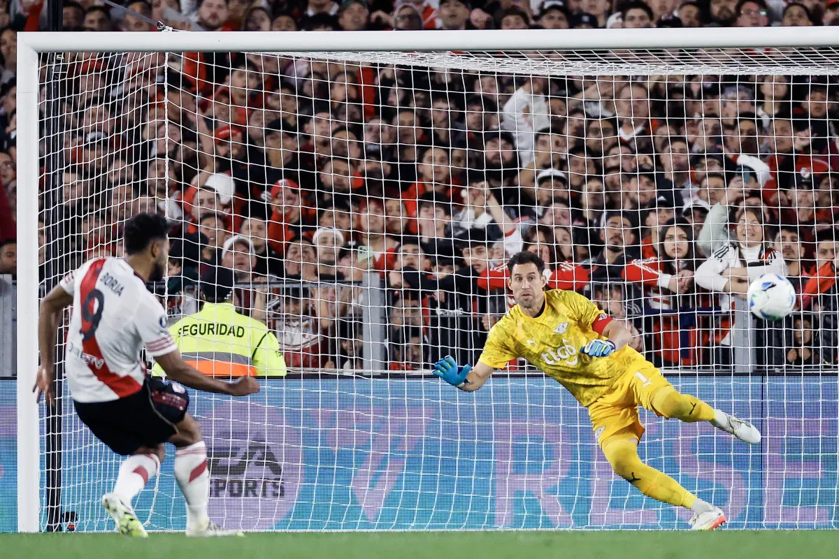 River Plate logró el jueves su boleto a cuartos de final 