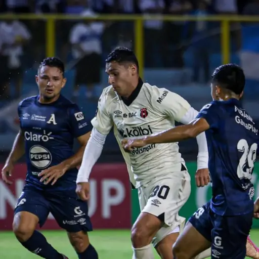 La Liga Deportiva Alajuelense le quitó el subliderato al Antigua de Guatemala 