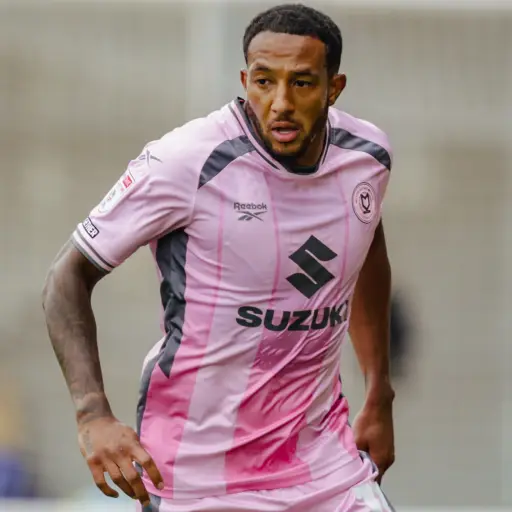 Méndez-Laing anota su primer gol con el MK Dons - MK Dons