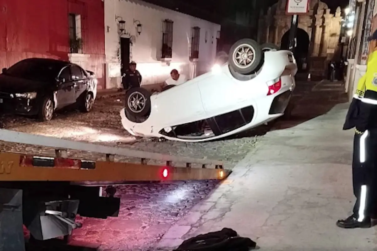 Accidente en Antigua Guatemala., Captura de pantalla video Facebook.
