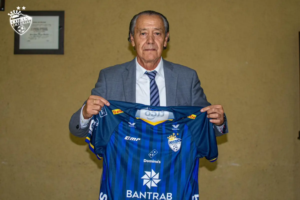 Cobán Imperial destituye al técnico mexicano José Luis Trejo - Cobán Imperial