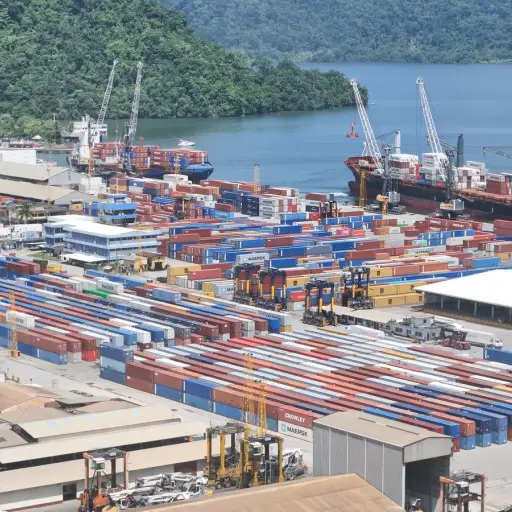 Empresa Portuaria Nacional Santo Tomás de Castilla ,Cortesía