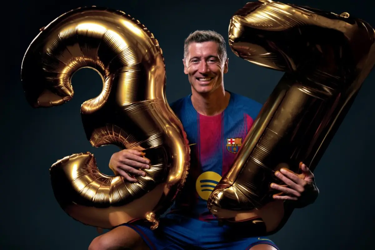 Lewandowski completa el entrenamiento en el día de su 37º cumpleaños