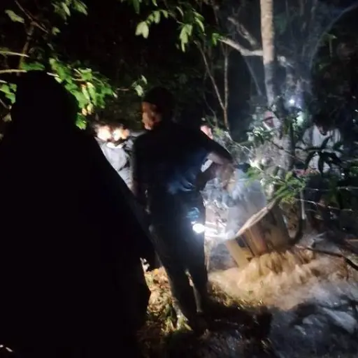 El área donde fue localizado el vehículo donde viajaban los esposos en Baja Verapaz. ,Conred