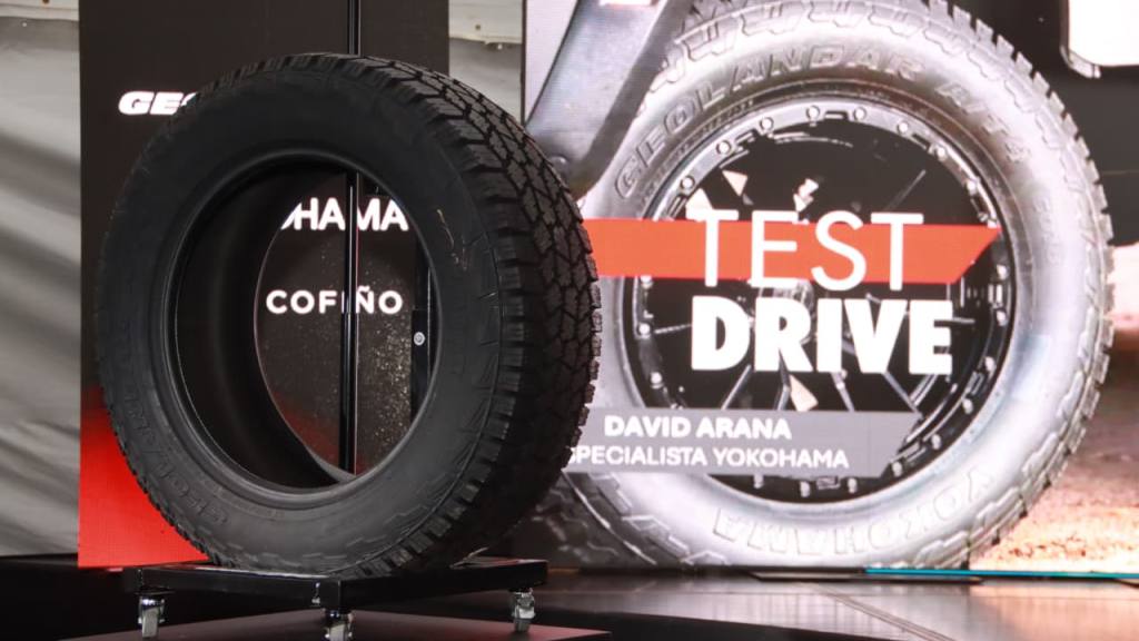 Yokohama Geolandar  | Alejandro Meoño