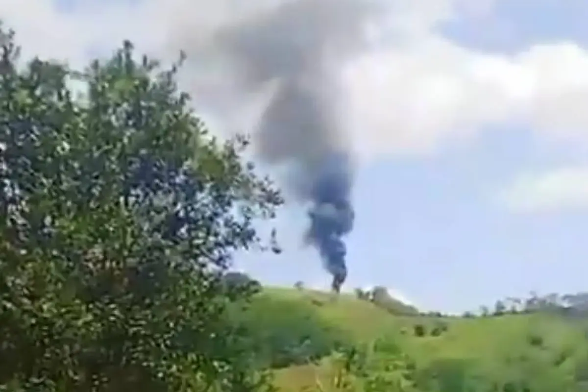 Con un dron, derriban helicóptero de la Policía de Colombia, Red social X