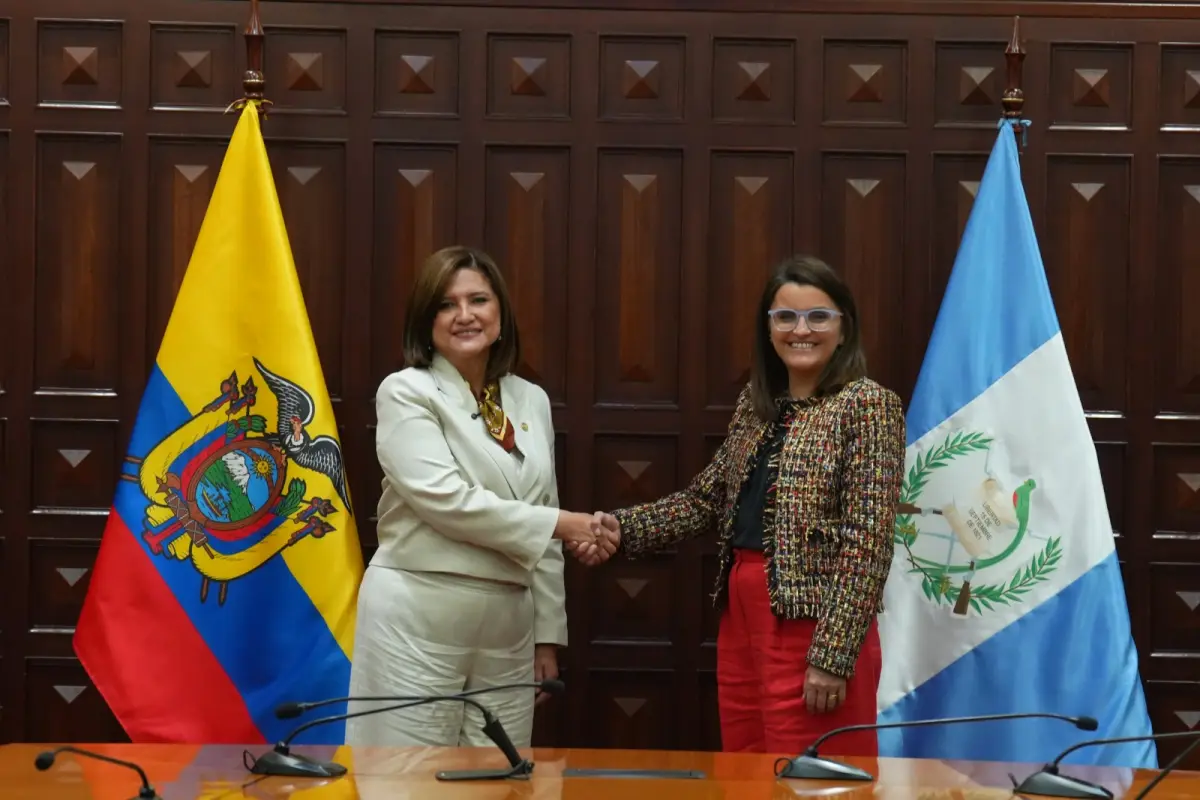 La Vicepresidenta de Guatemala, Karin Herrera, se reunió con la Vicepresidenta de Ecuador, María José Pinto, Cortesía