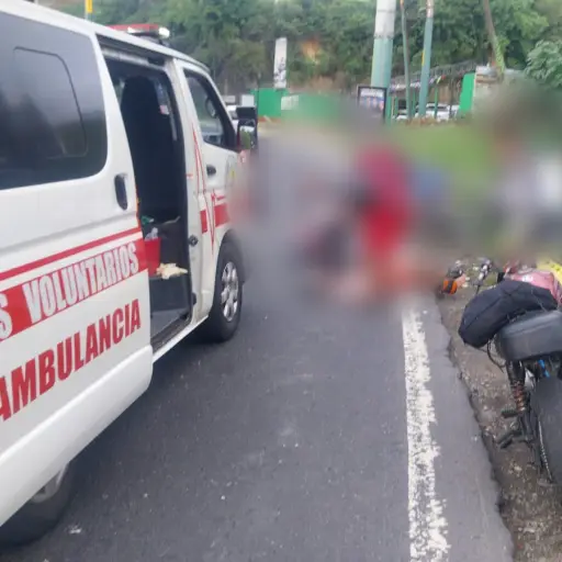 Dos peatones fueron atropellados por un motorista en Km. 16 de ruta Interamericana. ,PMT de Mixco
