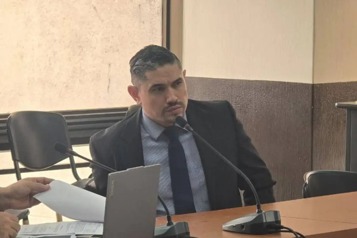 El exviceministro de Gobernación, Carlos García Rubio, durante la audiencia donde se resolvió que enfrentará juicio., Ángel Oliva/EU