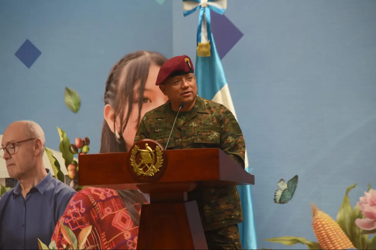 El ministro de la Defensa, Henry Saenz, durante una conferencia en el Palacio Nacional de la Cultura., Omar Solís/Emisoras Unidas