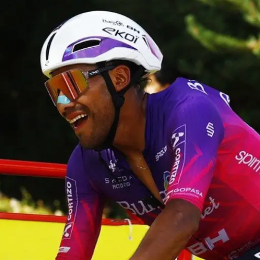 Sergio Chumil durante la Vuelta a España 2025 