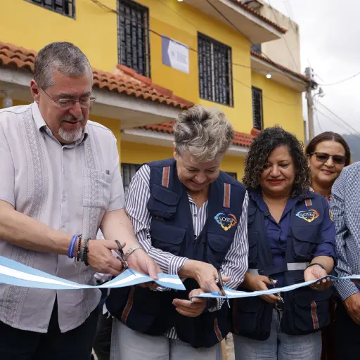 El presidente Bernardo Arévalo y la primera dama Lucrecia Peinado en la inauguración de 
