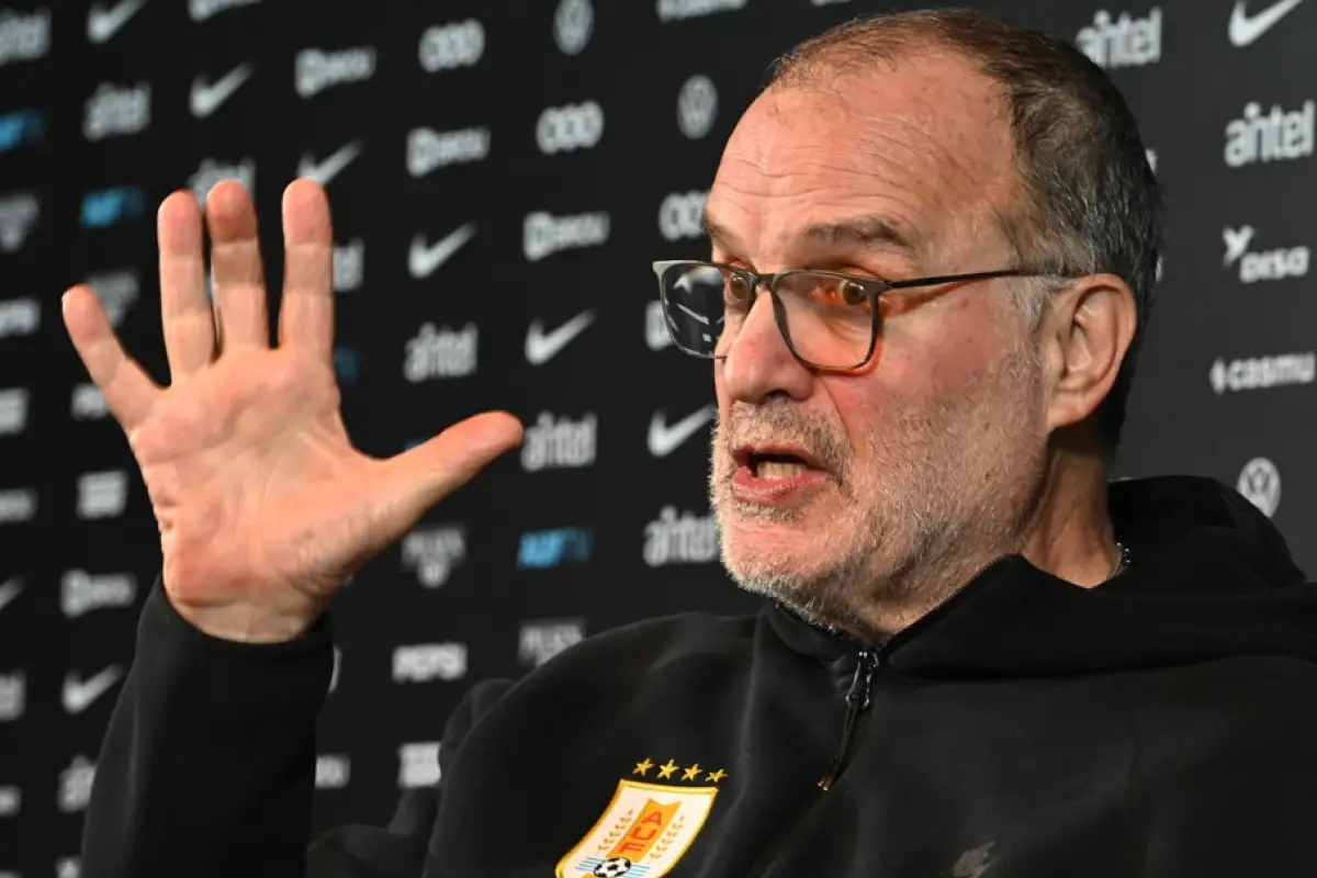Marcelo Bielsa brindó conferencia de prensa este día desde el Centenario 