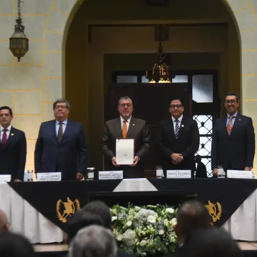 El mandatario Bernardo Arévalo firmó la iniciativa para crear la Secretaría de Integridad Pública de la Presidencia. ,Omar Solís/Emisoras Unidas