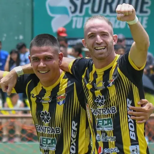 Comunicaciones se medirá al Aurora este sábado 