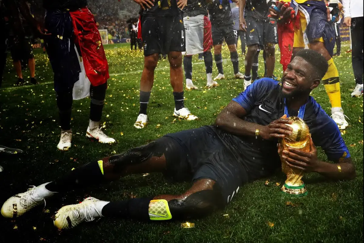Samuel Umtiti, campeón del mundo con Francia, anuncia su retiro -  instagram @samumtiti